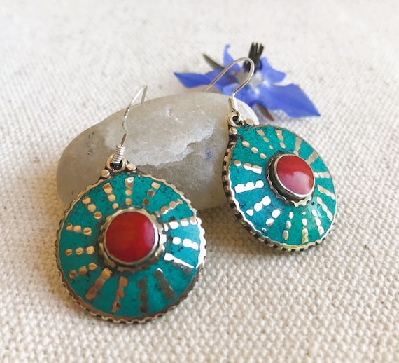Boucles D'oreilles Anciennes Du Népal/Tibet - Lapis-lazuli, Corail Et Turquoise Sur Argenté