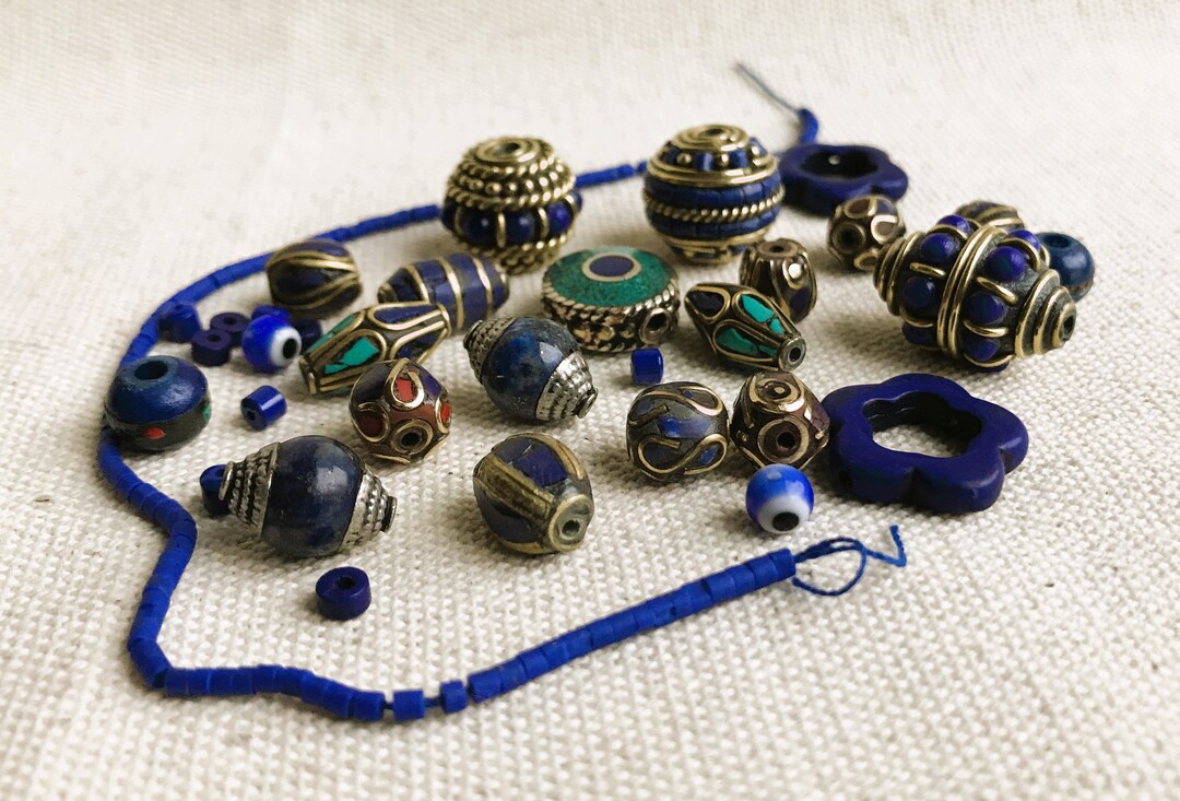Collier Ancien Népalais - Pierres : Lapis Lazuli, Turquoises, Rubis - Plaqué Argent