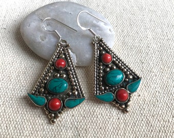 Traditional Tibetan earrings-Ethnic jewelry in natural stones-Turquoise and Coral