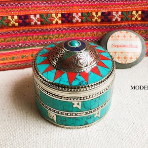 Boite à Bijoux en Pierres de Turquosie Corail Lapis Lazuli-Artisanat Népal Tibet