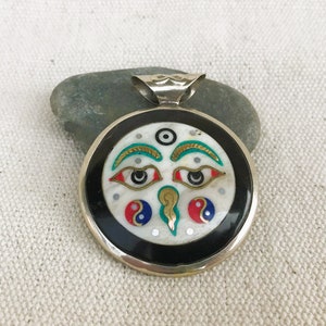 Ethnic Pendant from Nepal Tibet-Nature Zen Pendant-Buddha Om-Jewelry of the world