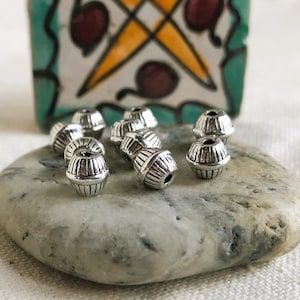 Set of ethnic beads - Silver metal beads - Silver spacers