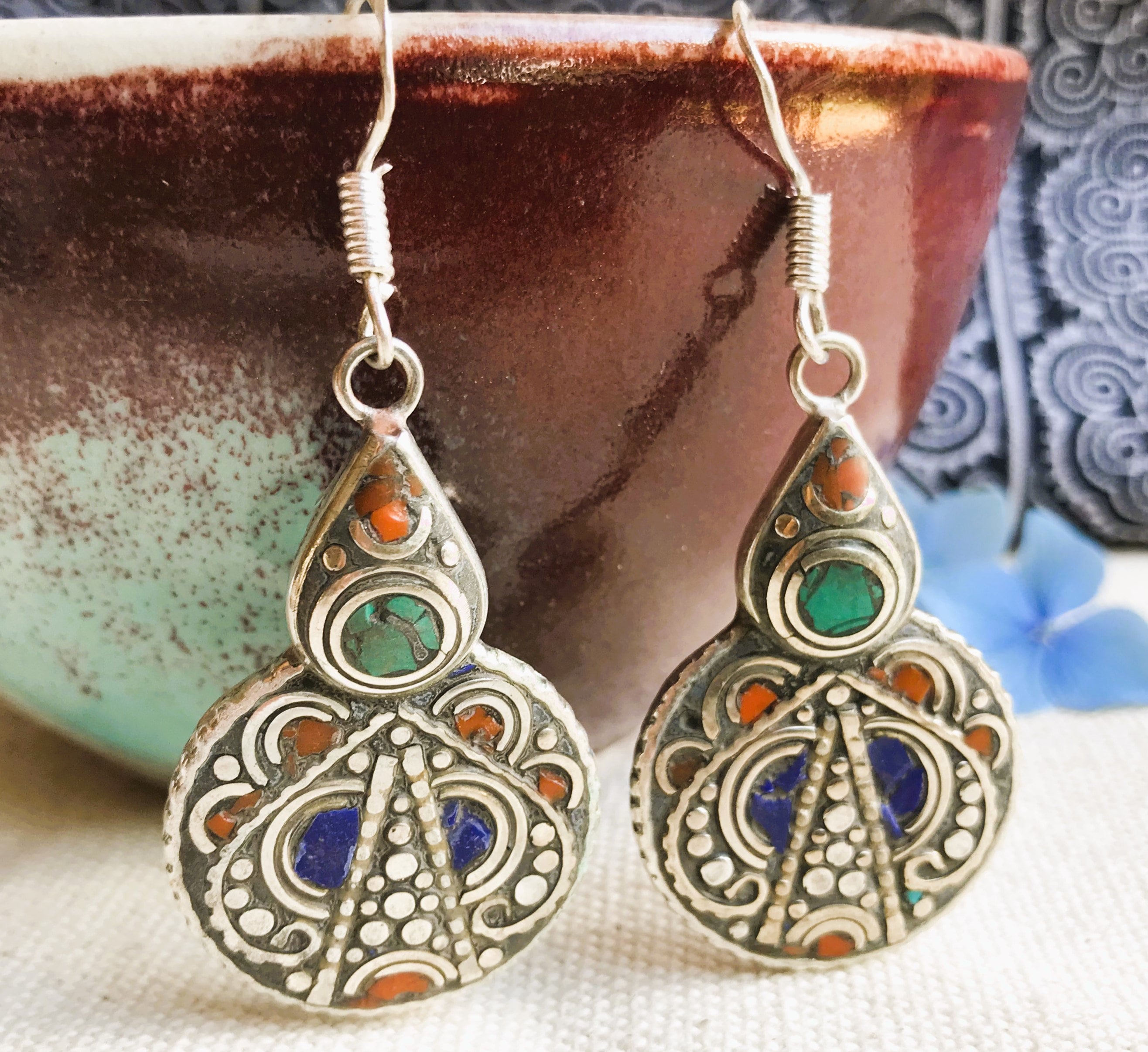 Boucle D'oreille Ancienne Népalaise/tibétaine - Lapis-lazuli, Corail, Turquoise, Argentée