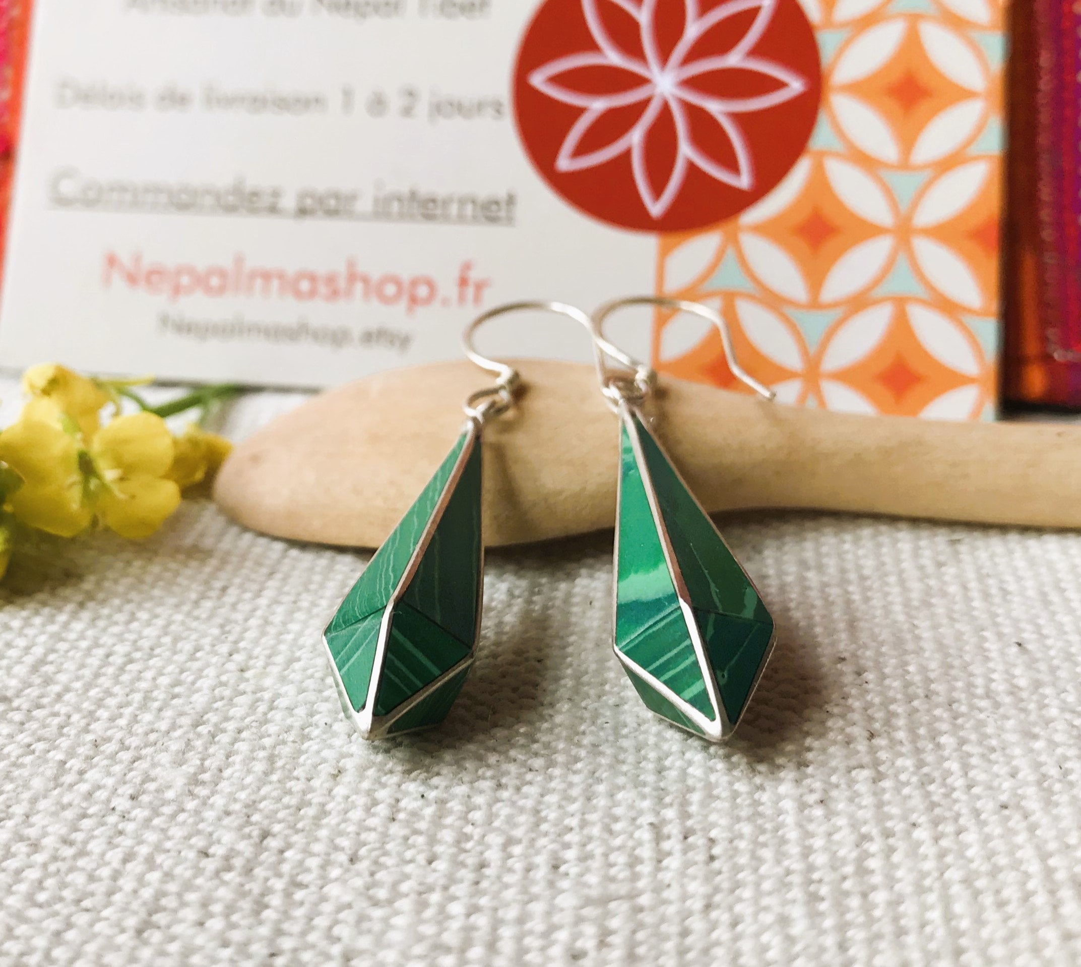 Ethnic earrings - Malachite jewelry - Nepal Tibet Himalaya