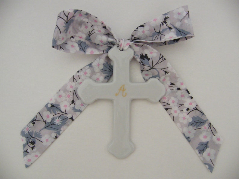 Fine porcelain cross of 7 or 9.5 cm, LIBERTY ribbon of your choice, Capel, Mitsi, Betsy, Wiltshire, Meodow, D'Anjo Photo 5