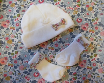 Bonnet noeud LIBERTY, Chaussettes blanches, personnalisé, Coton Oeko-Tex,Naissance