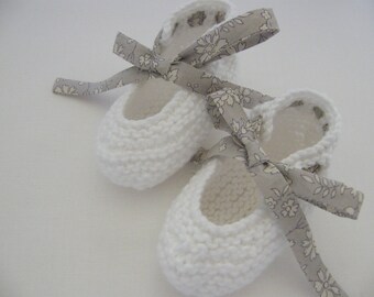 White cotton slippers and LIBERTY Capel cloud gray birth 1/3/6/9 months