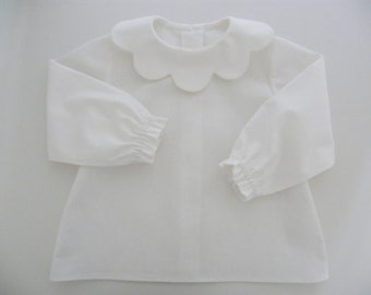 Blouse coton blanc Oeko-Tex, col pétale, boutons nacre "fleur" Naissance 1/3/6/9/12/18 mois 2/3/4/6/8/10/12 ans