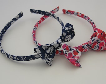 Bow headband in LIBERTY (Wiltshire, Betsy, Capel, d'Anjo) or cotton (more than 150 fabrics to choose from). Procession.