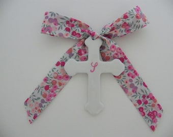 Fine porcelain cross 7 or 9.5 cm, LIBERTY ribbon of your choice, (Capel, Mitsi Betsy, Wiltshire, Meodow, D&#39;Anjo)
