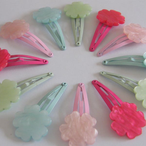 Click-clack hair clip "Nacre clover flower" 5 cm (Fuchsia pink, Light pink, Almond green, Mint blue) Girl clips