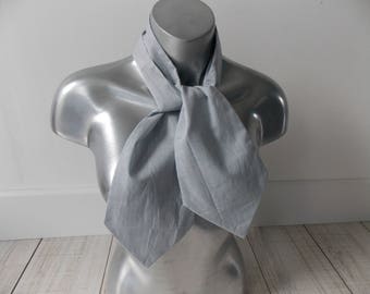 Foulard forme cravate à rayures style marin