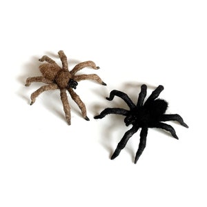 Handmade wool spiders, 2 pieces needle felted creepy halloween decor spider.