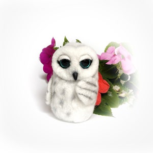 Needle felted halloween gift white owl figurine, soft wool handmade bird.
