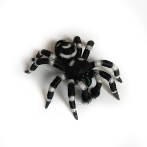 Realistic bold jumping spider, halloween decor, needle felted soft spider sculpture.