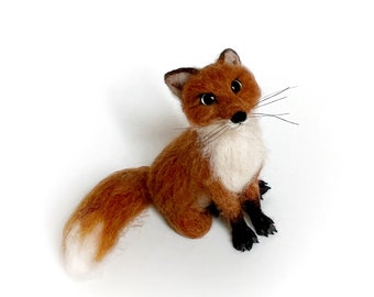 Little cute RED FOX statuette, needle felt handmade woodland fluffy fox figurine.