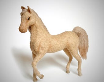 Realistic Beige Isabelline Colour Wool Horse, Needle Felted Equestrian art