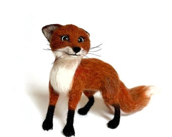Zorro rojo de lana esponjosa de fieltro de aguja, figura decorativa Waldorf para el bosque.