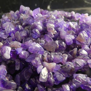 Natural pale purple amethyst pack of 220 chip beads