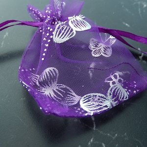 10 pochettes cadeaux organza 7X9cm