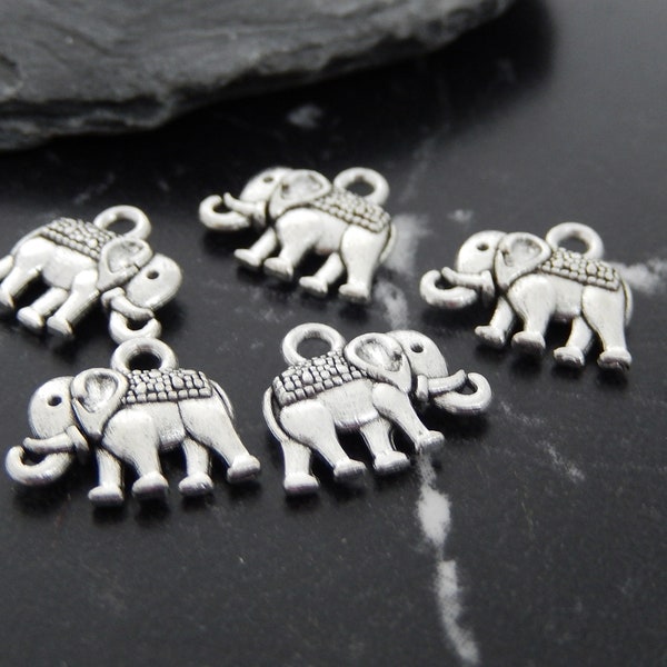 5 Breloques pendentifs éléphant métal argenté 8X10