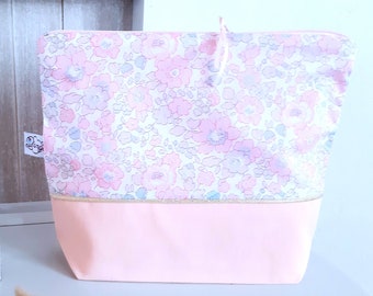 Trousse de toilette personnalisée enfant Liberty Betsy Buvard rose bleu doré, cadeau fille