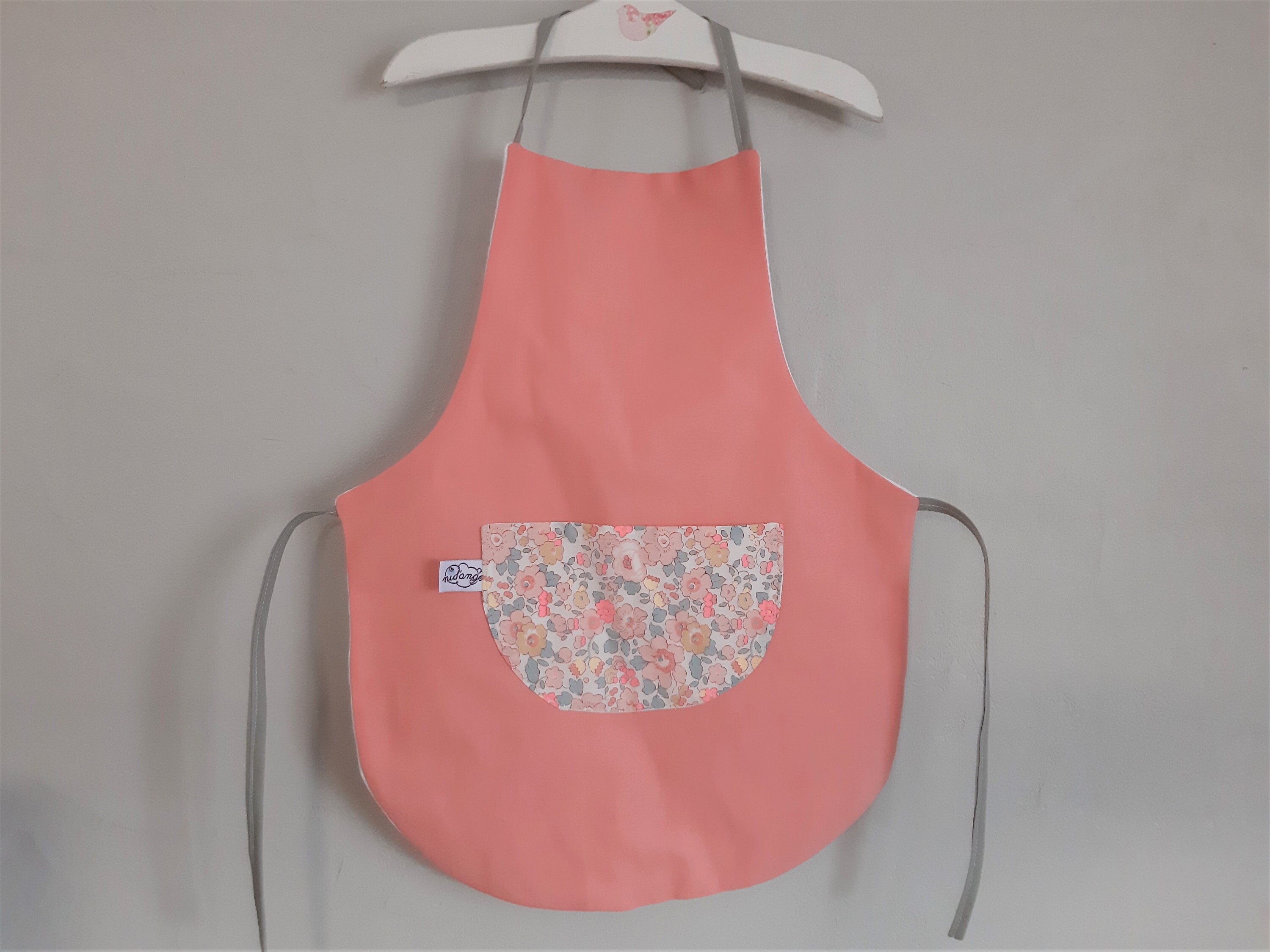 Tablier Enfant Fille Personnalisé Liberty Betsy Barbapapa Saumon Rose