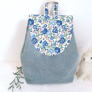 Sac à dos enfant personnalisé velours bleu gris et liberty, cartable maternelle crèche fille