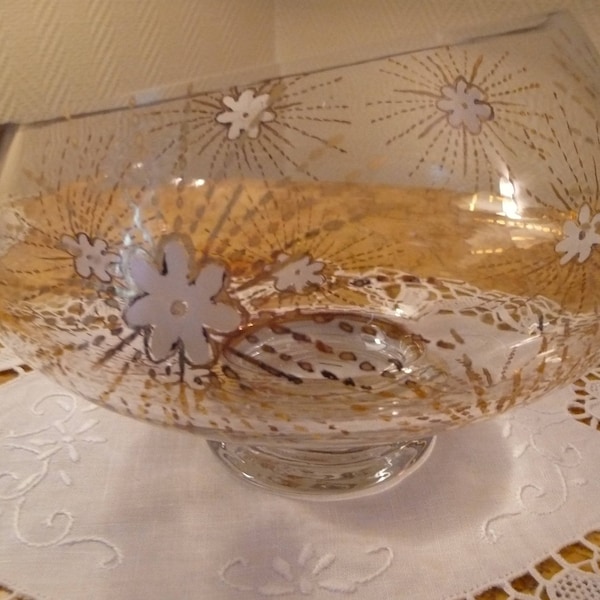 Grande coupe en verre peint main : fleurs feux d'artifice,blanc et or