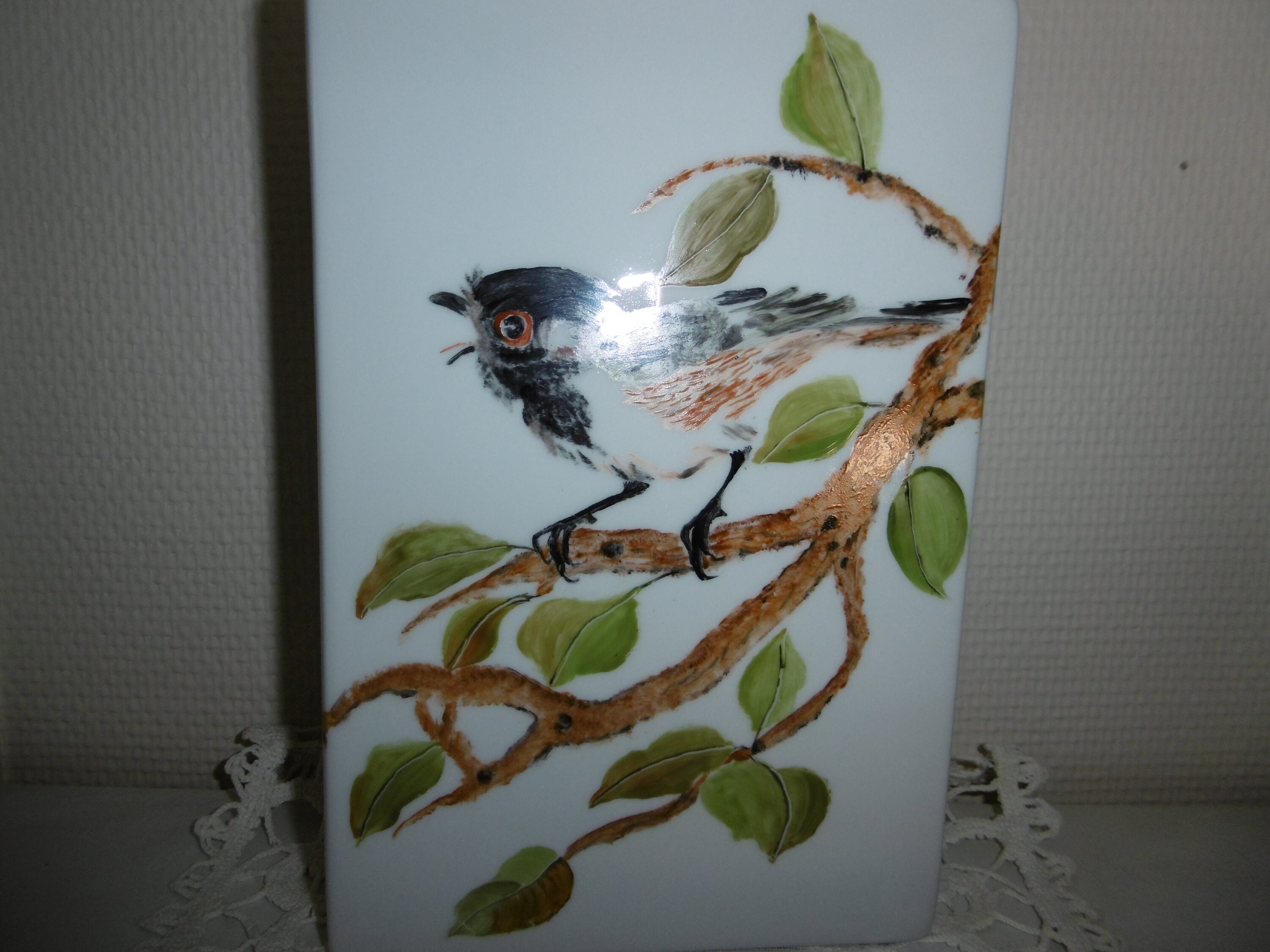 vase rectangulaire en porcelaine peinte main oiseau chinois sur une branche
