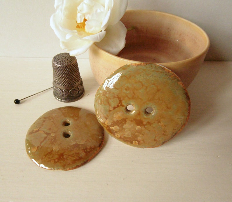 Large couture buttons, 2 round buttons in brown ocher enameled porcelain, shiny, 3.6 cm 1,41 inch, handmade porcelain image 3