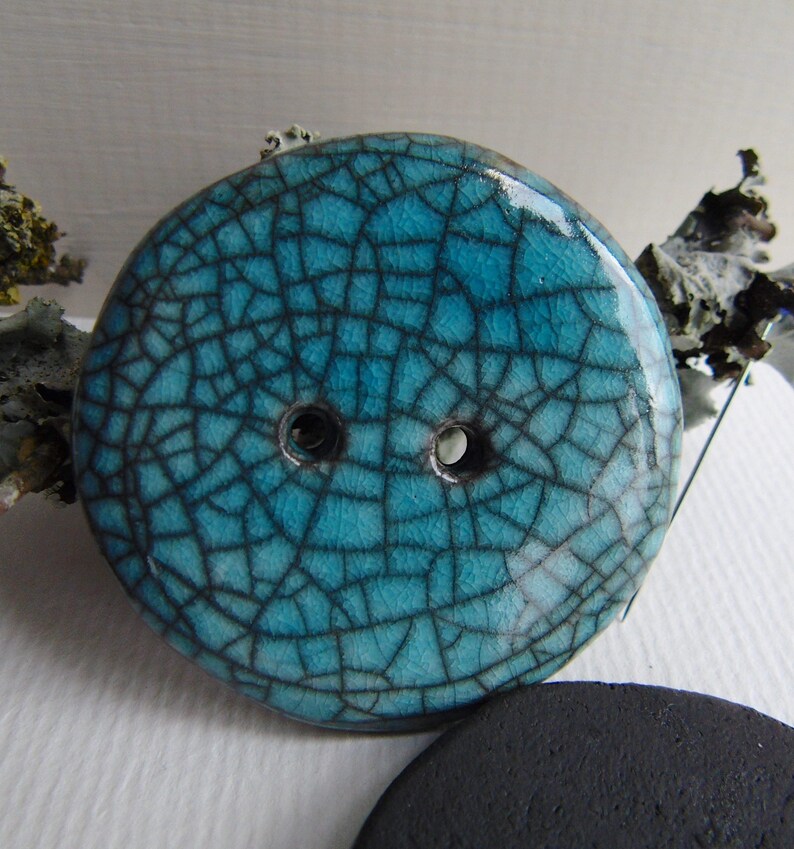 GROS BOUTONS COUTURE boutons raku rouge ou bleu turquoise pour travaux de couture image 4