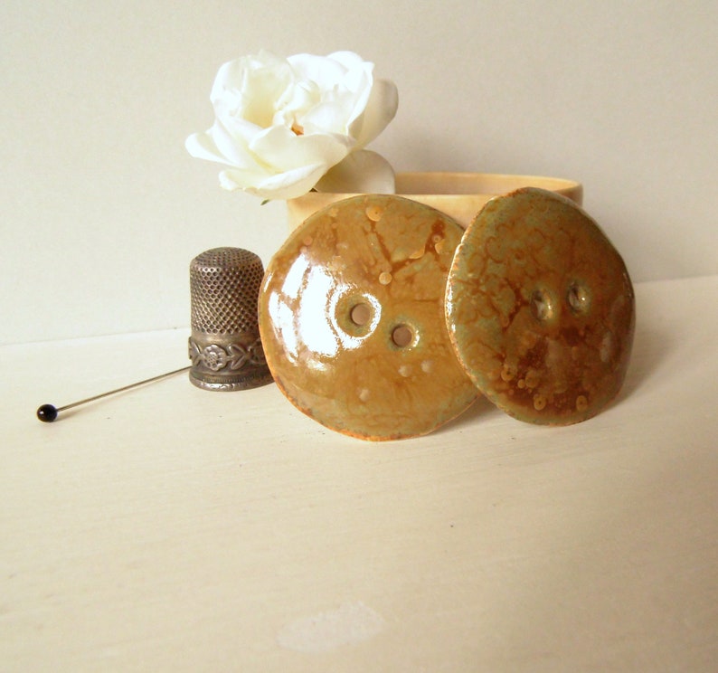 Large couture buttons, 2 round buttons in brown ocher enameled porcelain, shiny, 3.6 cm 1,41 inch, handmade porcelain image 2