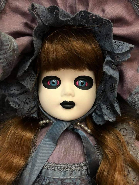 doll goth