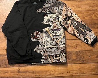 Remix Wandteppich mit Rundhalsausschnitt