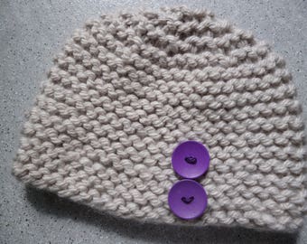 Hoed van wol met de hand in grote wol gebreid