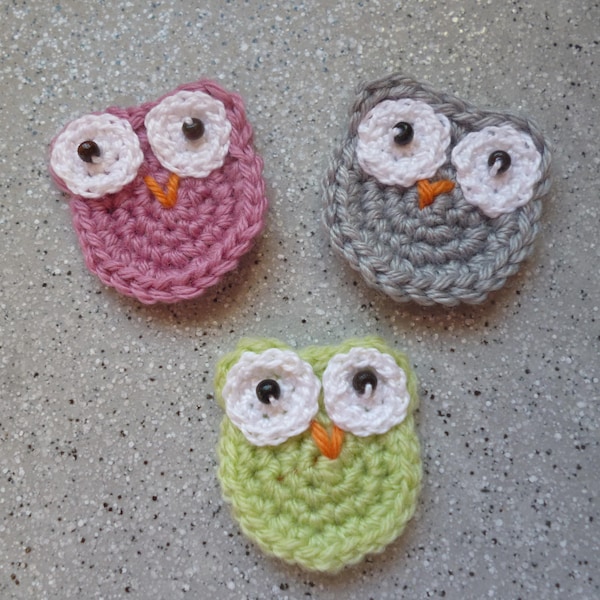 3  Chouettes au crochet en laine réalisées à la main