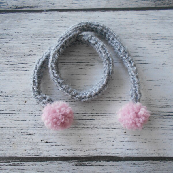 Echarpe pompons pour poupée Blythe et Pullip réalisée au tricot, fait main,gris, rose