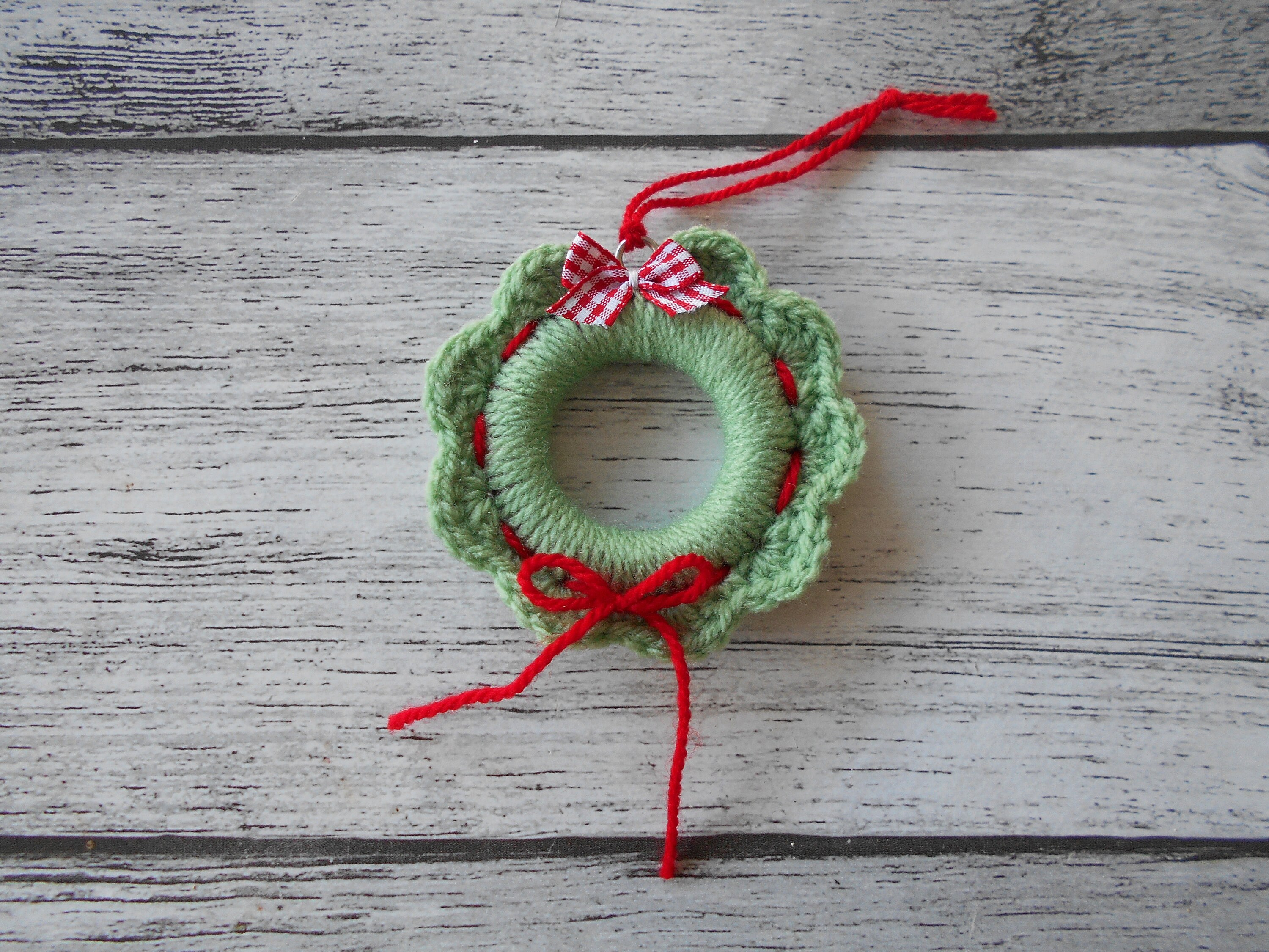 Couronne de Noêl réalisé au crochet en laine ornement à Etsy