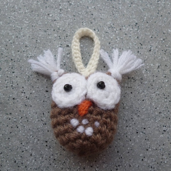 Chouette, hibou au crochet réalisé à la main en laine, suspension chouette, porte clé chouette, chouette au crochet, broche chouette