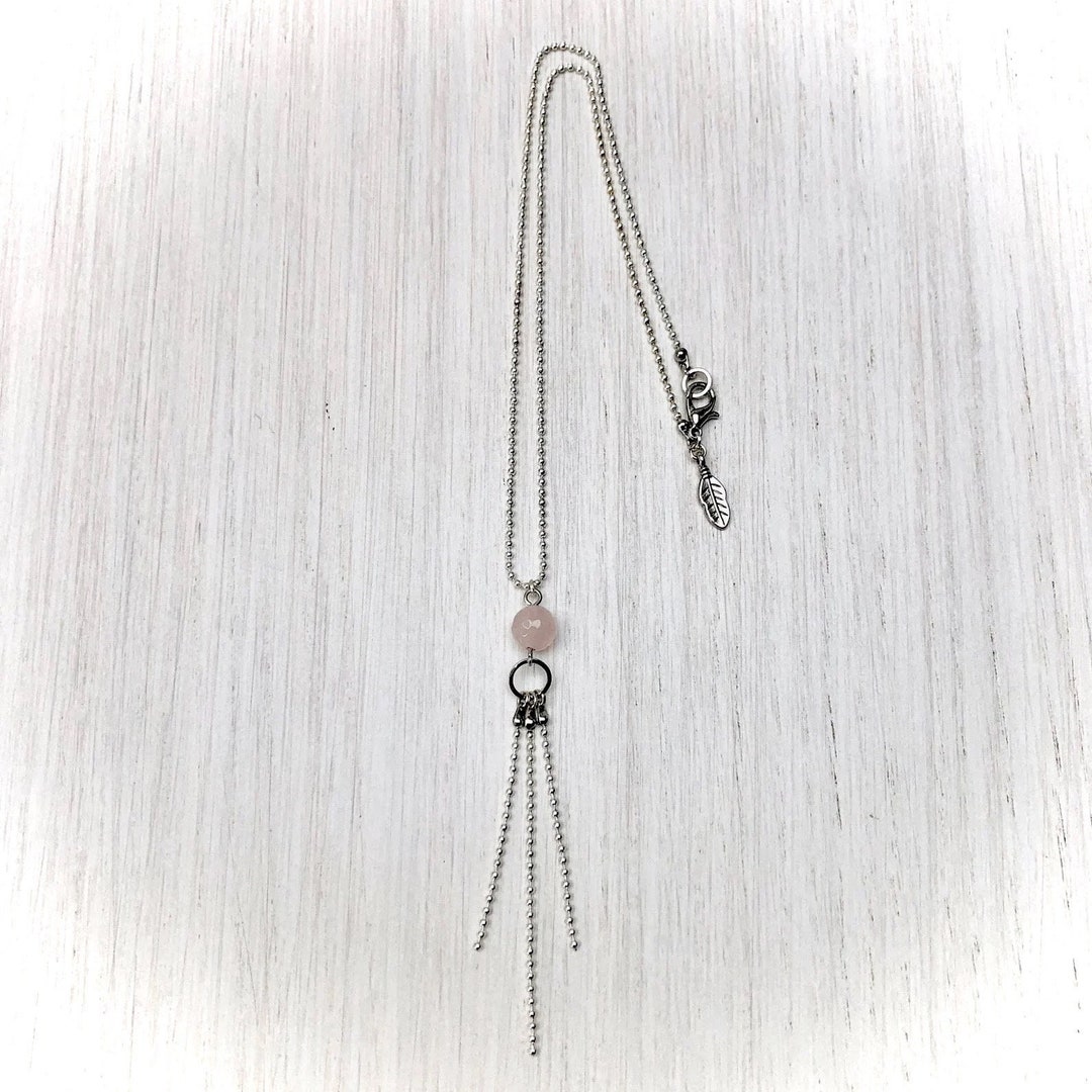 大切な人へのギフト探し With Necklace Chain Ball Metal Silver Rose and Pearl Quartz アクセサリー