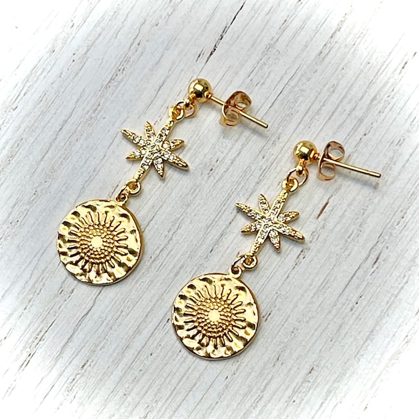 Boucles d'oreilles puces boules en laiton doré à l'or fin 24k avec pendentif étoile sertie de zircons et médaille motif soleil pour femme