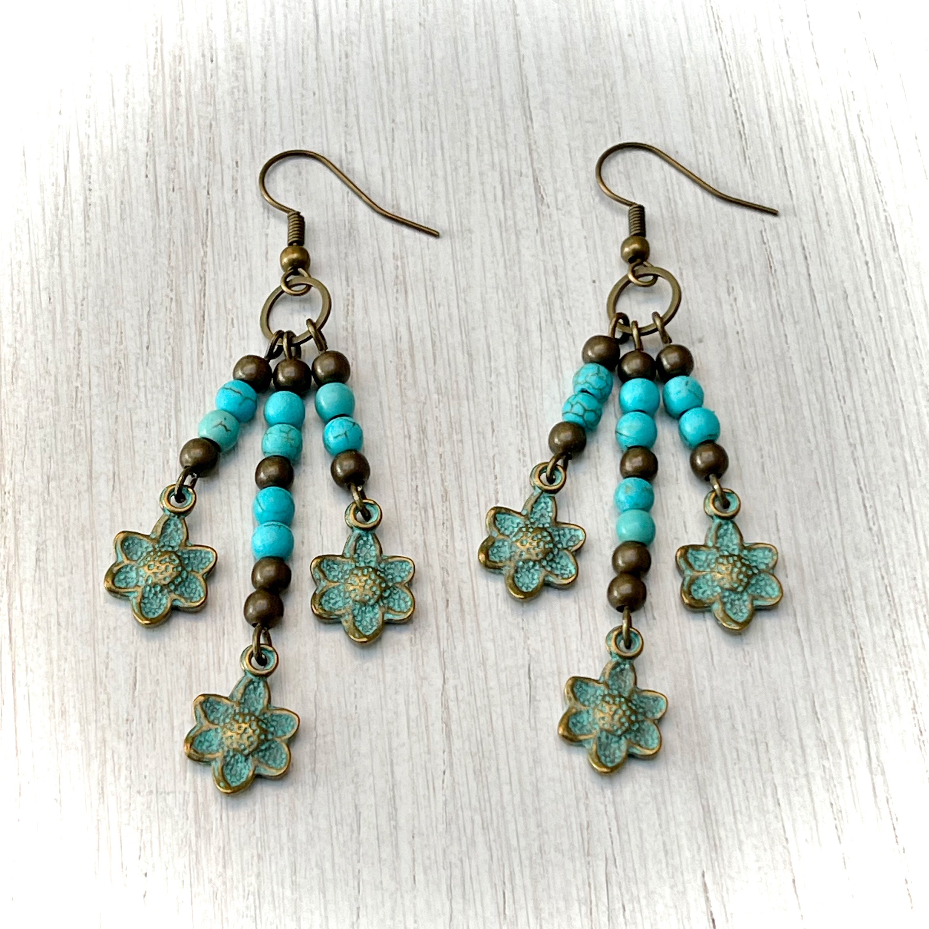 Boucles D'oreilles Plateau Fleur à 5 Pétales En Bronze Avec Strass Blanc - Occasion Parfait état