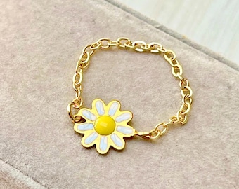 Soft ball chain ring in fine gold-plated brass with a rose-shaped flower connector in the center for women