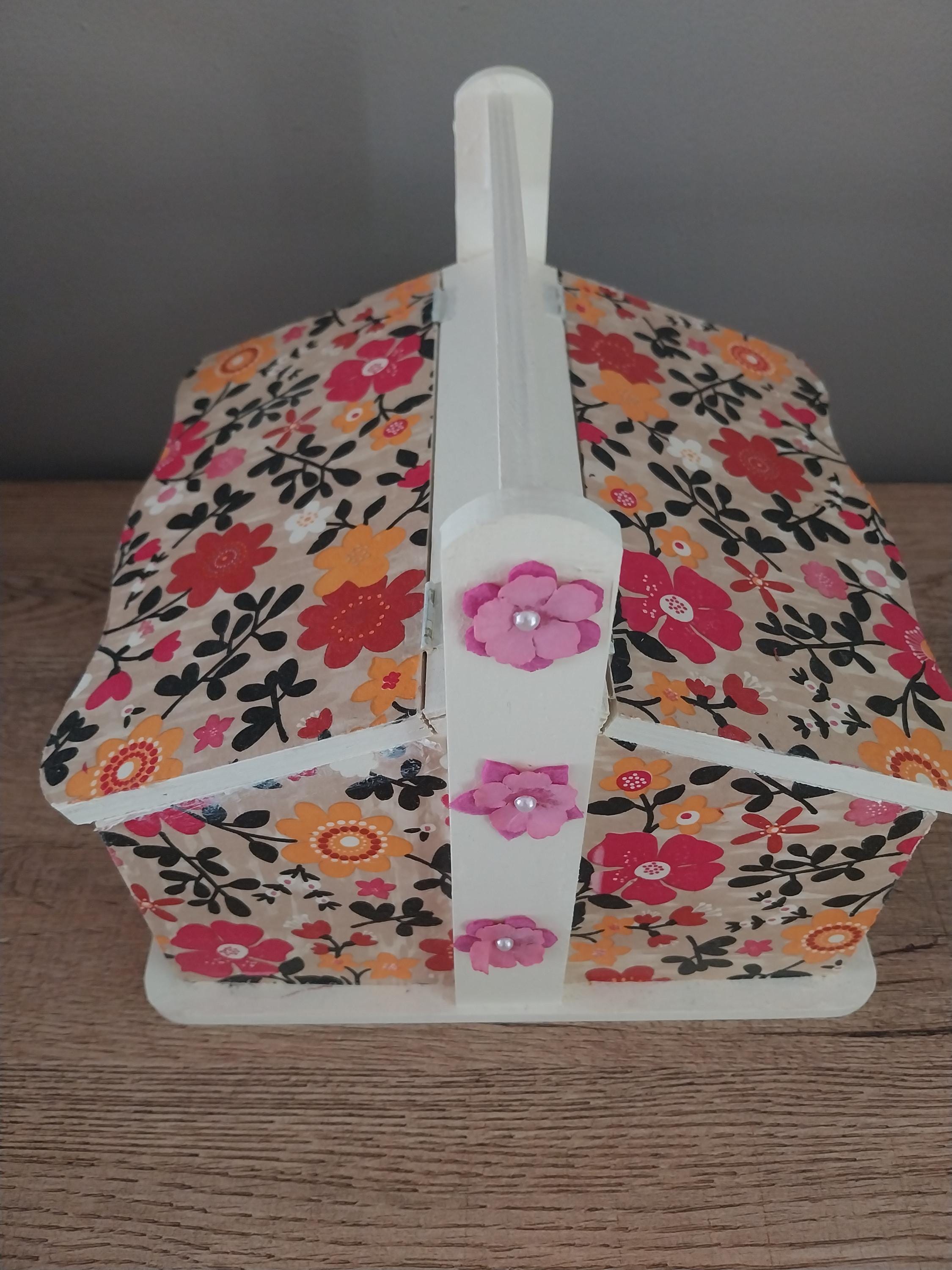 Boîte à Couture En Bois Pour Petite Fille - Dimensions 23x19x10 Cm - Occasion