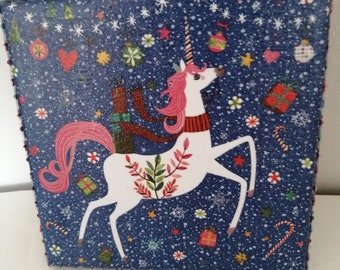 Cadre ornement mural inspiration mystique " Licorne porte -bonheur "