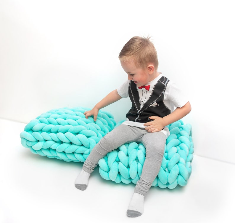 Chunky Knit Square Pillow with Super Giant Bulky Yarn. Super Etsy