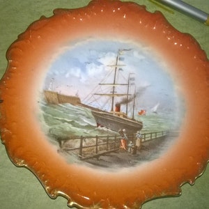 Antique porcelain plate Navire