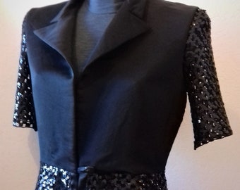 Black woman jacket with sleeves and basques with sequins