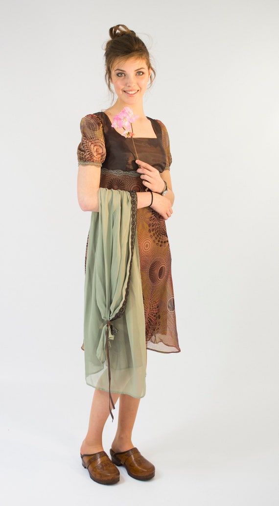 Summer Dress with Cut-Out Under The Bust and Balloon Sleeves